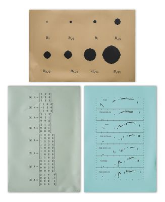 un lot de trois feuilles de papier parsemées de points noirs