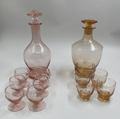 13 / CHCA4 / Deux services à liqueur dont un en verre r…