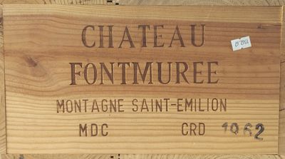 un panneau en bois sur lequel est inscrit « Château Fontumee »