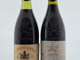 deux bouteilles de vin posées l'une à côté de l'autre sur une table