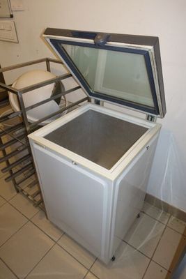 SUR DESIGNATION : Un petit congélateur bahut NORFOST *** Si …