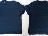 deux t-shirts munis de fermetures éclair à l'avant et à l'arrière