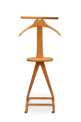 une image représentant une chaise en bois avec une assise en bois sur fond blanc