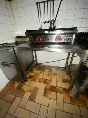 Desserte table entretoise