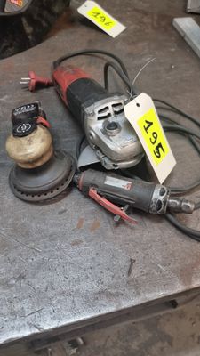 a lot of tools that are sitting on a table