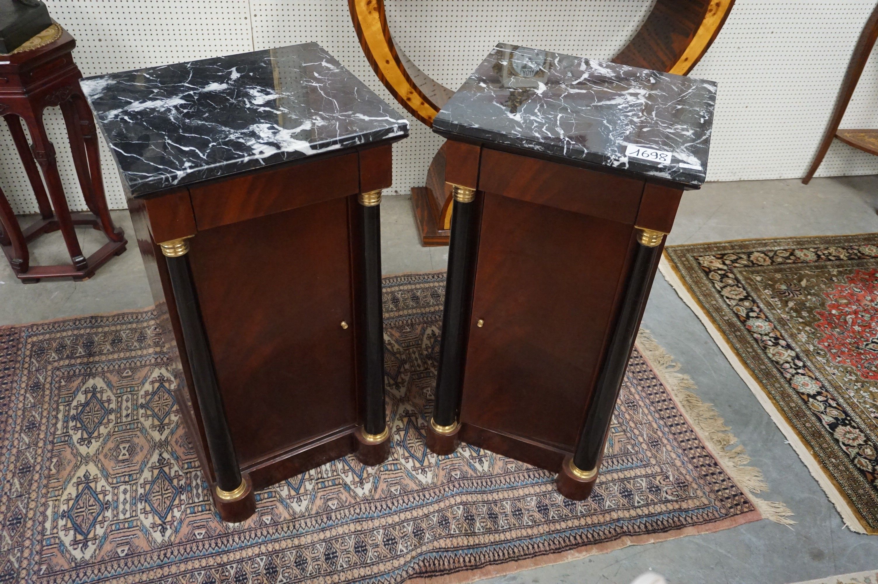 2 jolies commodes de style Empire - acajou - plateau en marb…