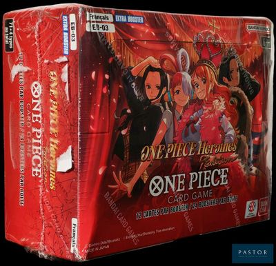 une boîte contenant une seule carte de jeu de cartes à collectionner