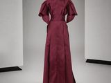 le dos d'une robe sur un mannequin mannequin mannequin mannequin mannequin mannequin mannequin mannequin mann
