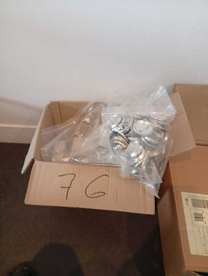 Une machine à bouton et des boutons. - Photo 1