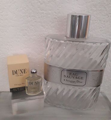 EAU SAUVAGE Factice geant en verre 23 cm on y joint une mini…