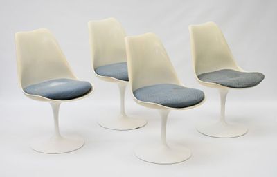 Lot de quatre chaises « Tulip » signées Eero, années 1960