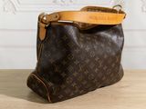 louis vuitton monogram canvas shoulder bag