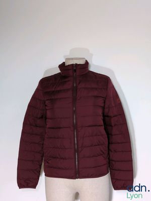 the jacket is maroon and has a hood on it