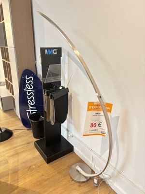 Lampadaire led H&H modèle NALA (pv 80€) - Photo 1