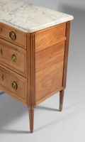 Commode d'entre deux en acajou et placage d'acajou ouvrant p… (photo 2)