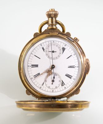 Montre chronomètre en métal doré Cadran émaillé à chiffres r…