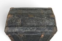 COFFRE ou MALLE de Diligence à âme en bois gainée de tissus … (photo 5)