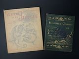 deux livres posés l'un à côté de l'autre sur une table