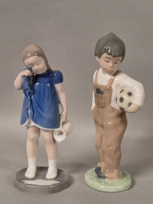 LOT. Réunion de deux sujets en porcelaine : -BING GRONDAHL, …