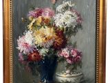une peinture de fleurs dans un vase bleu sur une table