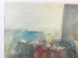 un tableau représentant une table sur laquelle se trouve un vase