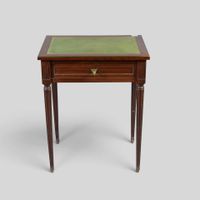 Petite table à écrire ou d'appoint de style Louis XVI en boi…