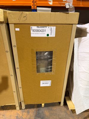 une boîte en carton dotée d'une fenêtre
