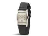 une photo d'une montre-bracelet avec un bracelet en cuir noir