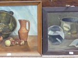 deux tableaux représentant des vases, des pommes et un livre posés sur une table