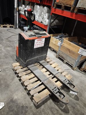 Gerbeur electrique TOYOTA LWE180 x GERBEUR