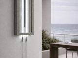une lampe fixée sur le côté d'un mur