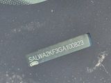 a sticker on the windshield of a car that says saltwake sga 19083