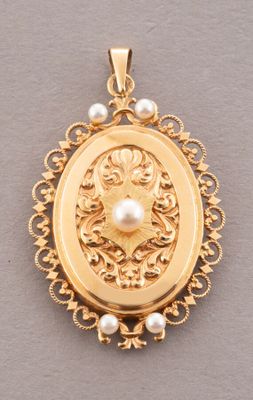 a gold locke with a pearl in the center