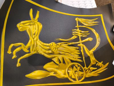 un blason noir et jaune sur lequel figurent un cheval et une calèche