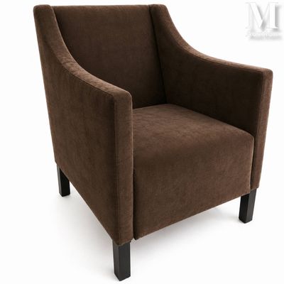 La chaise marron est posée sur une surface blanche, avec un fond blanc.