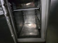 2 tours réfrigérés positifs à deux portes sans marque appare… (photo 3)
