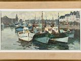 une peinture de bateaux dans un port avec des bâtiments à l'arrière-plan