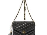 chanel black quilted leather quilted shoulder bag