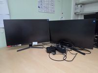 Deux écrans IIYAMA avec station d'accueil HP