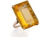 une grande bague en citrine et diamants, signée Van Cleef