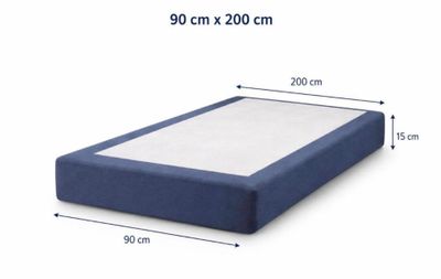 le matelas est en mousse et ne comporte pas de draps