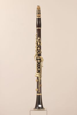 Clarinette en grenadille, clefs maillechort, estampillée THI… - Photo 1