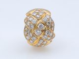 une bague en or et diamants, par van cleef