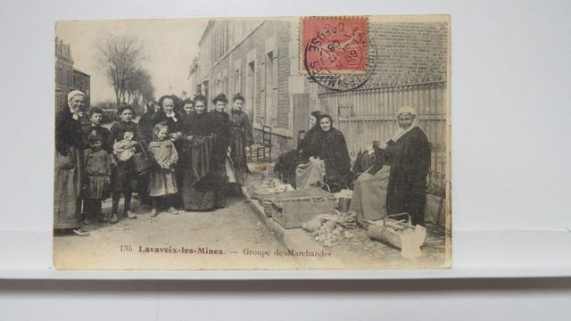 Lavaveix-les-Mines : Groupe de Marchandes (AAA 135). TBE. Carte t...