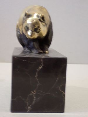 MILO (XX). "Panda". Epreuve en bronze doré et noir reposant …