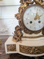Pendule en bronze doré et marbre blanc "Femme et amour avec … (photo 5)