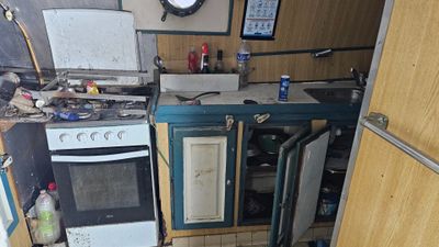 Photos complémentaires du chalutier "Le Lucky" : Pièces de V…