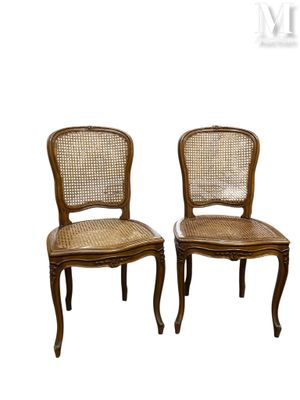 Paire de chaises de style Louis XV