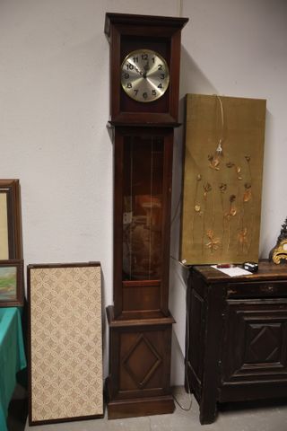 Pendule de parquet moderne, complète 