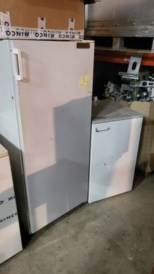 2 frigos (vieux modèles)